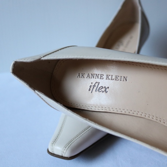 ANNE KLEIN iFlex Cream Leather Heels Square Toe Stacked Heel Women's Size 6 - Picture 4 of 11